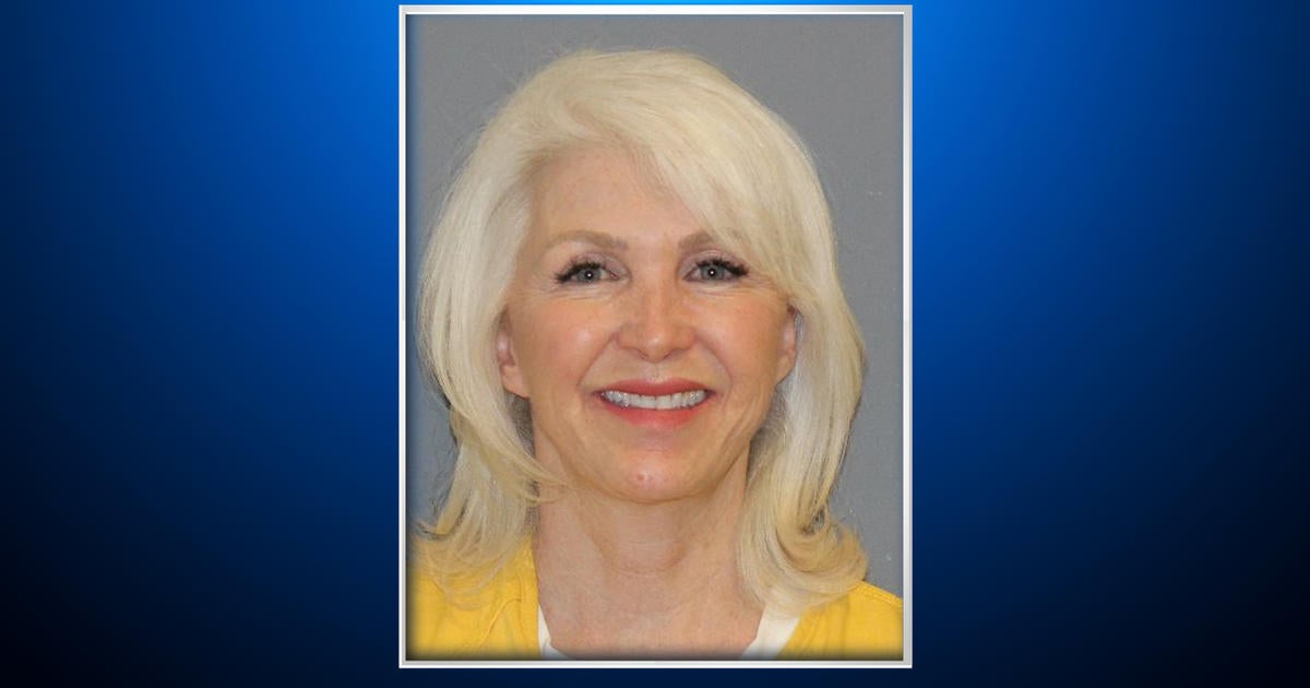 Mesa County Clerk Tina Peters Surrenders To Authorities After Arrest ...