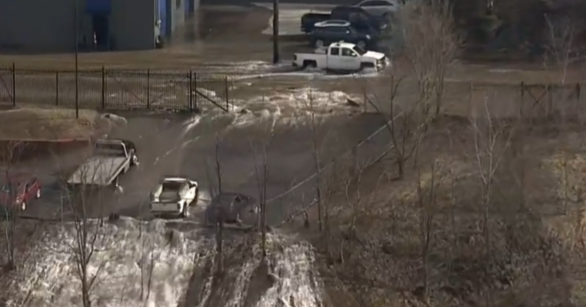 Boat Sinking Outside PNC Park After Being Found Abandoned In River - CBS  Pittsburgh