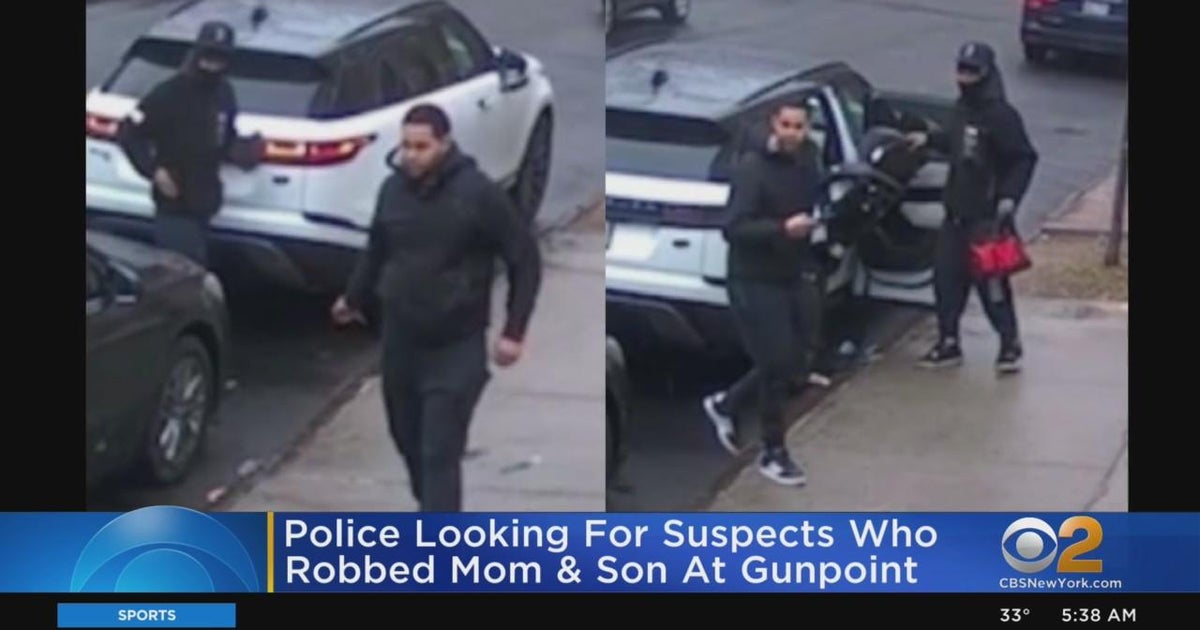 Mother, son robbed at gunpoint - CBS New York