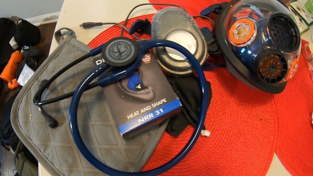 PARAMEDIC TO UKRAINE 10 PKG.transfer_frame_3148