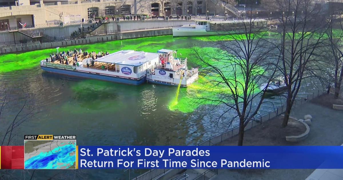 Open Door Travelers Chicago Saint Patrick's Day – Green Beer and Green River