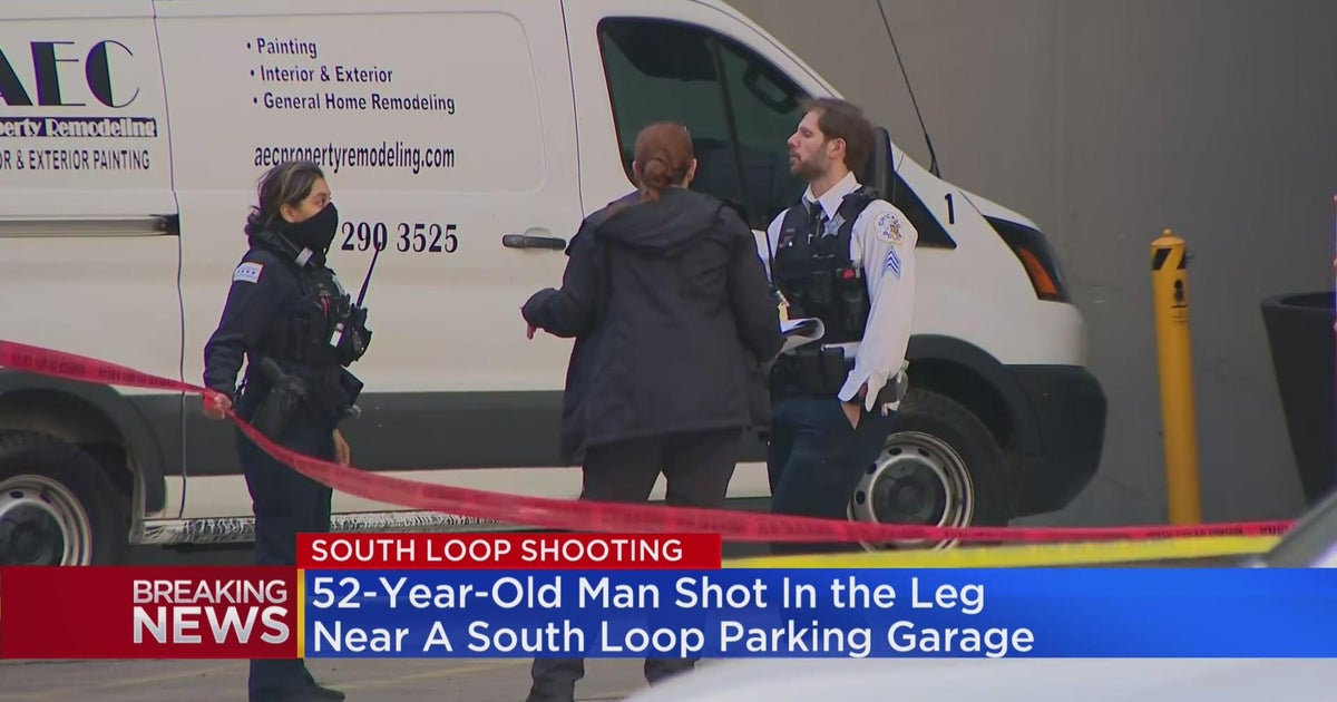 52-year-old man shot near South Loop parking garage - CBS Chicago
