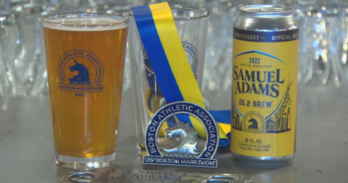 BRAND NEW 2018 Boston Marathon Samuel Adams Paddle Beer Opener 26.2 Boston Brew 