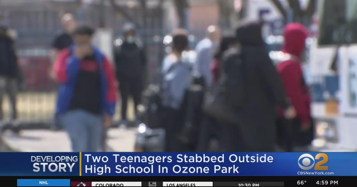 2 teens stabbed outside high school in Queens - CBS New York