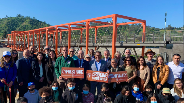 Taylor Yard Bicycle and Pedestrian Bridge 