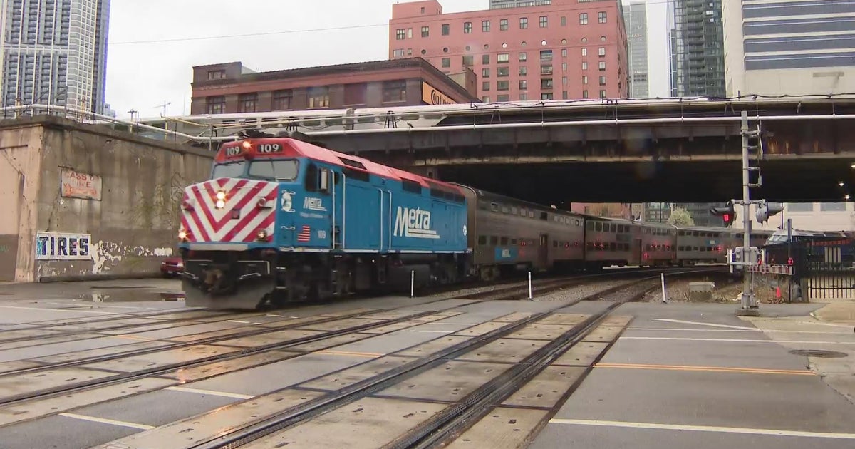 metra-expands-service-on-up-nw-line-as-more-commuters-travel-back-into