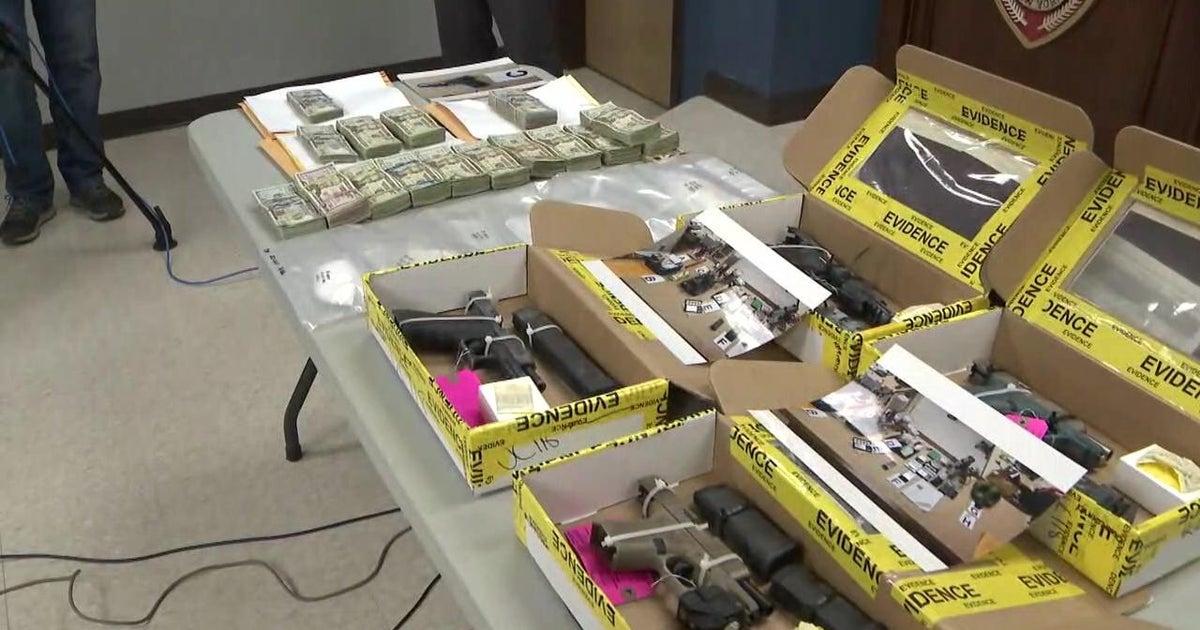 Suffolk County Police announce series of drug busts - CBS New York