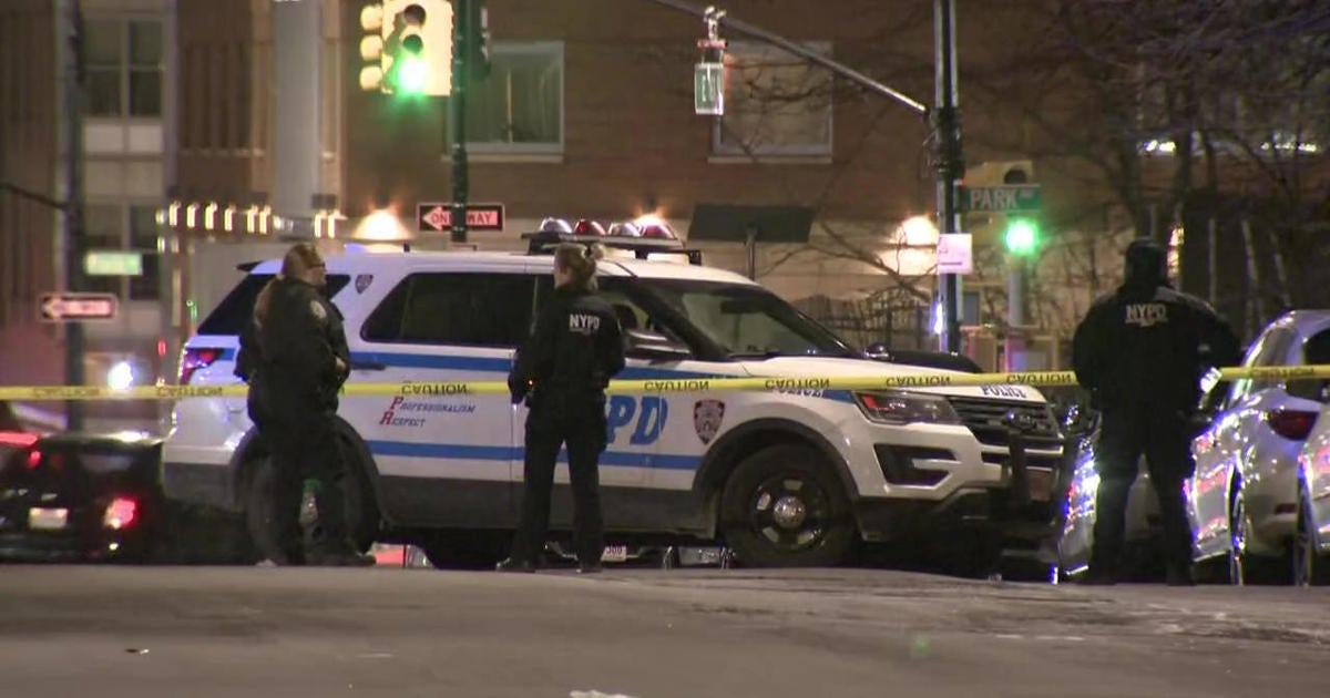 NYPD Investigating Double Shooting Of Twin Brothers In Bronx - CBS New York