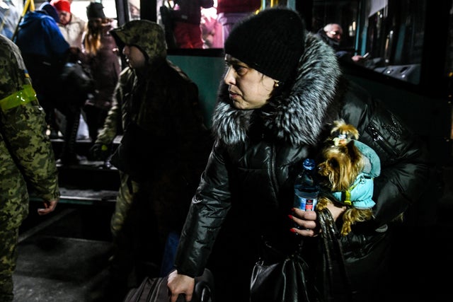 Evacuees from Enerhodar arrive to Zaporizhzhia 