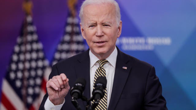 cbsn-fusion-president-biden-calls-vladimir-putin-a-war-criminal-for-the-first-time-following-volodymyr-zelenskyys-address-to-congress-thumbnail-925446-640x360.jpg 