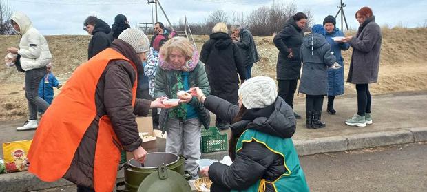 Dominican sisters on Poland-Ukraine border serve refugees. 