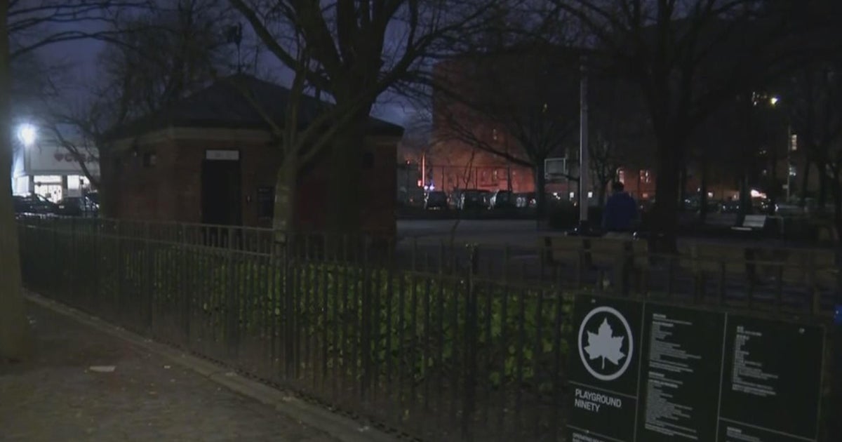 Police: 15-year-old shot at Queens playground - CBS New York