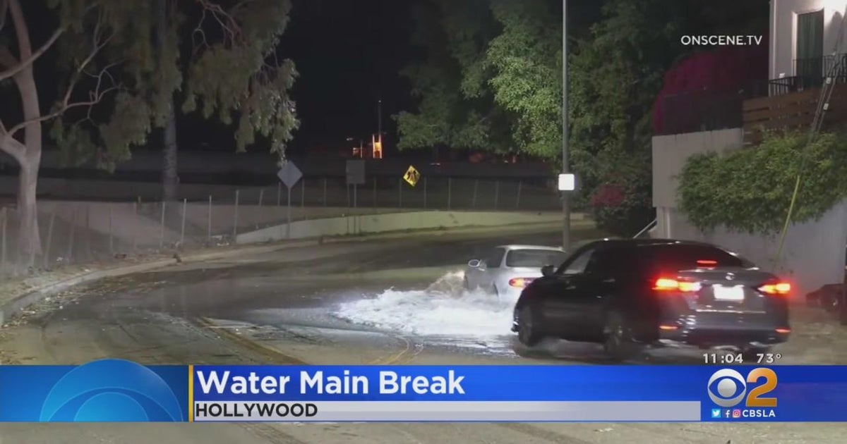 Water main break creates sinkhole in Hollywood Hills neighborhood - CBS ...