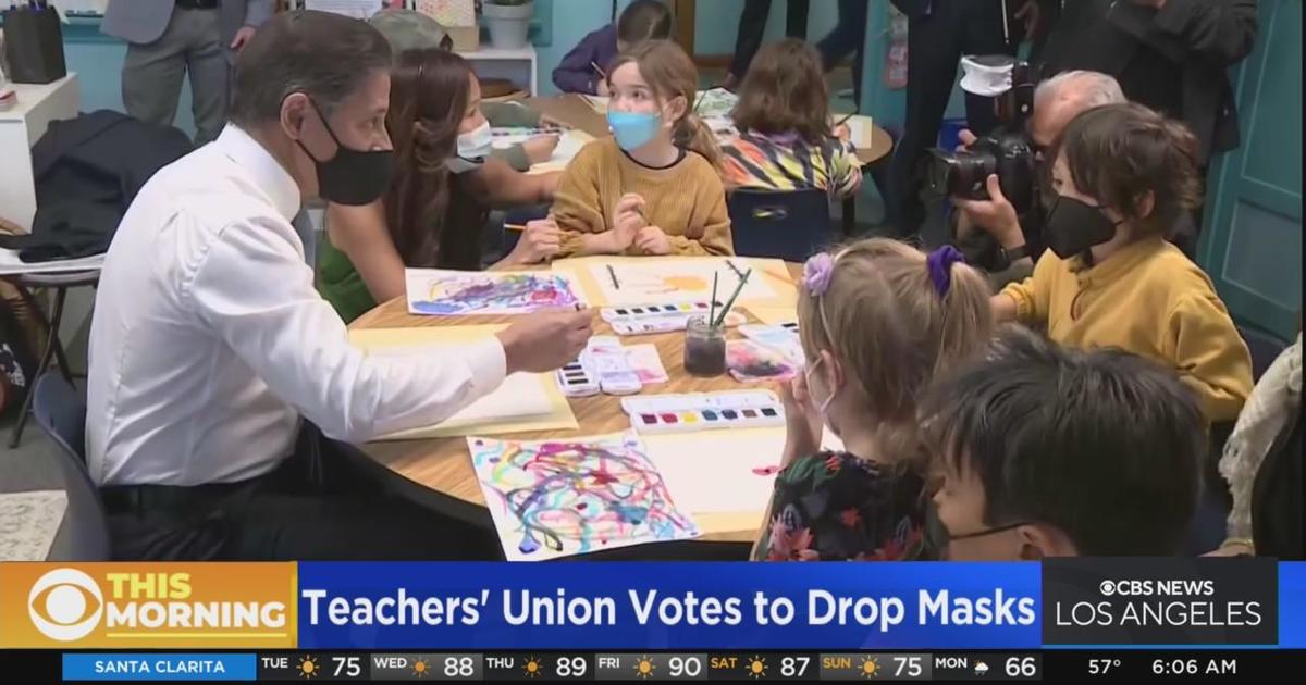 LAUSD Teachers Union Votes To Drop Mask Requirements - CBS Los Angeles