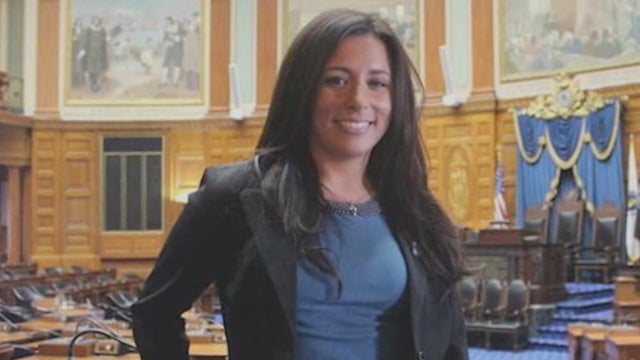 leah-cole-allen-campaign-video_frame_909.jpg 