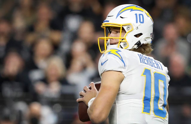 Los Angeles Chargers v Las Vegas Raiders 