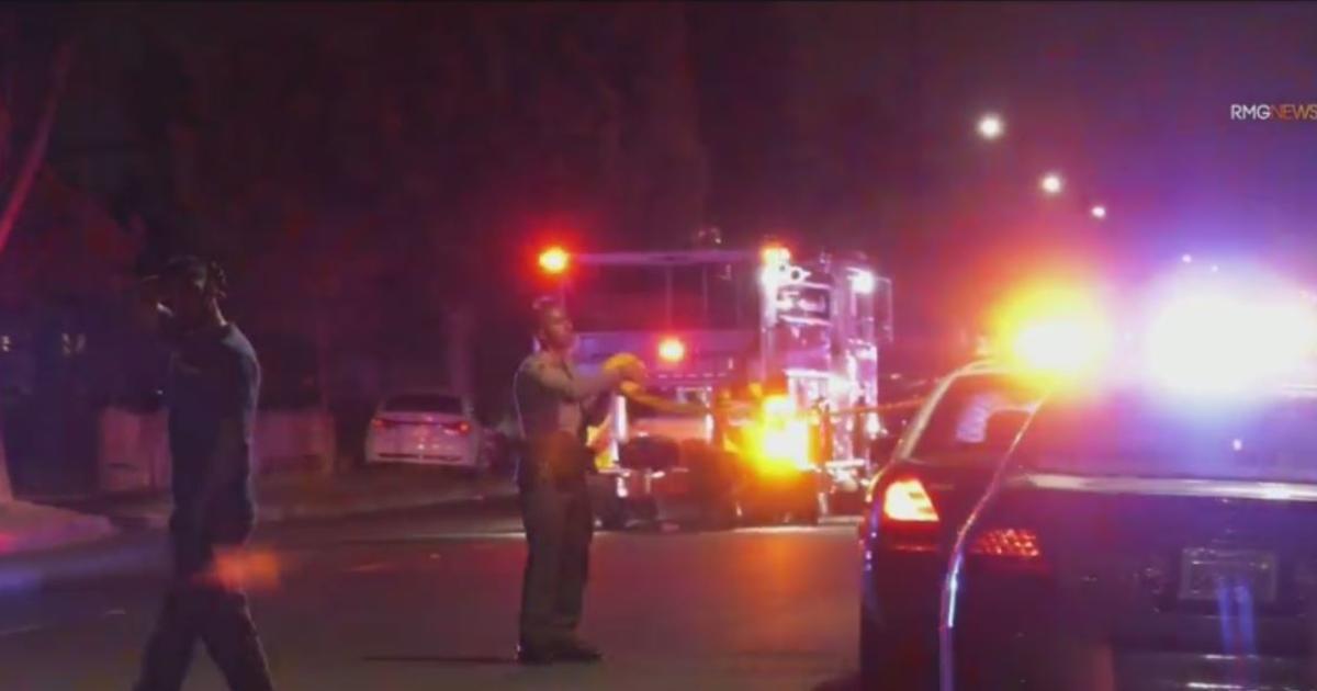 Man shot, killed while sitting in car on Paramount street - CBS Los Angeles