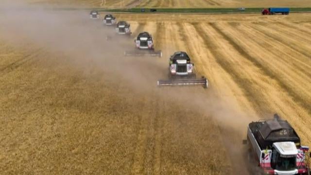 cbsn-fusion-us-and-canada-vow-to-help-fill-import-gaps-caused-by-sanctions-on-russia-thumbnail-936678-640x360.jpg 