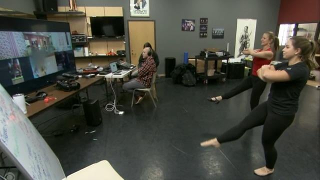 cbsn-fusion-chicago-dance-studio-offers-lessons-to-ukrainian-children-thumbnail-937608-640x360.jpg 