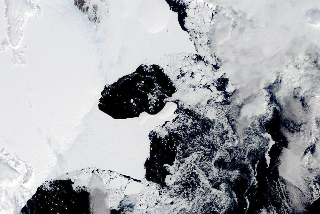 East Antarctica ice shelf collapse, the first in human history for that ...