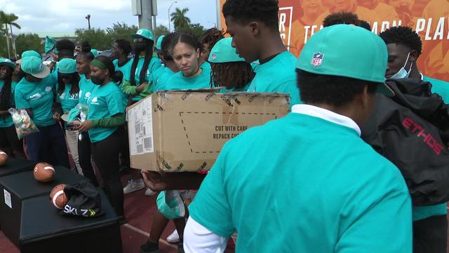 Dolphins-North-Miami-Equipment-for-Flag-Football_1.jpg 