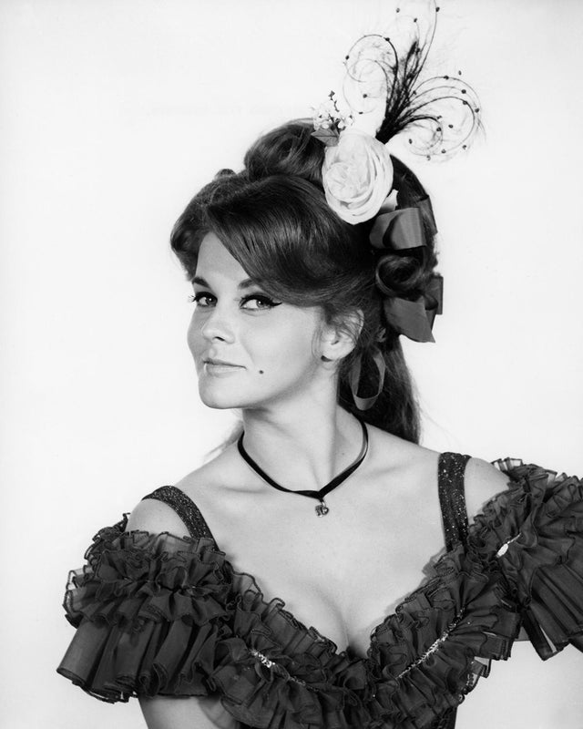 On the set of Stagecoach 