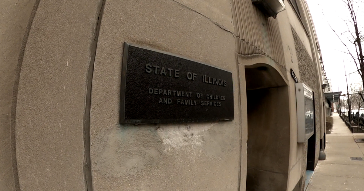 Retired caseworker says Illinois DCFS is in worst shape she's seen in