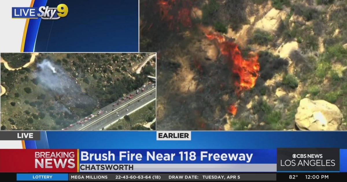Small brush fire erupts off 118 Freeway in Chatsworth - CBS Los Angeles