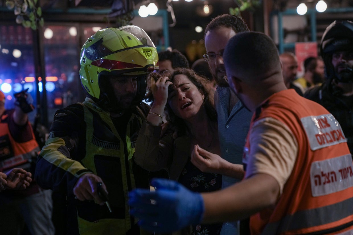 Deadly shooting in central Tel Aviv kills 2 as police say there are ...