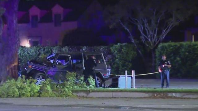 One hurt after SUV slams into tree in San Marino 