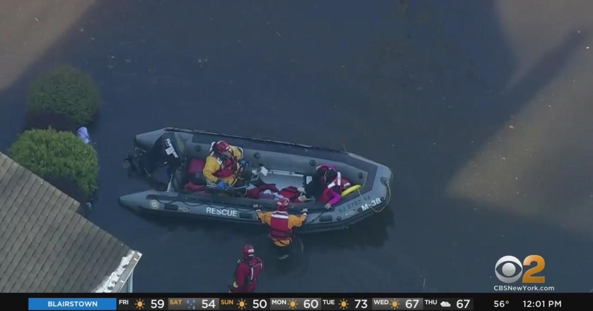 Residents Rescued From Flood Waters In New Milford N J Cbs New York