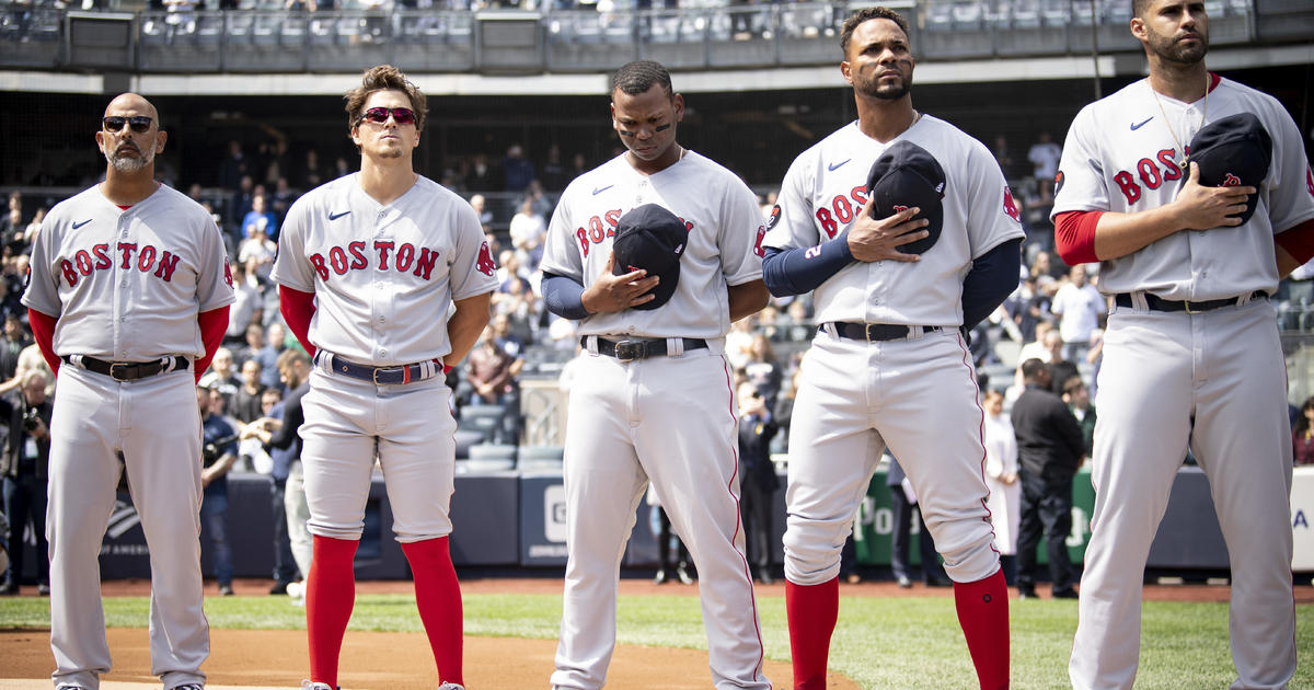 55 Boston Red Sox Team Store Photos & High Res Pictures - Getty Images