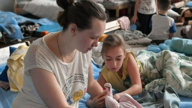 cbsn-fusion-united-nations-sexual-and-reproductive-health-agency-providing-assistance-to-women-in-ukraine-thumbnail-956598-640x360.jpg 