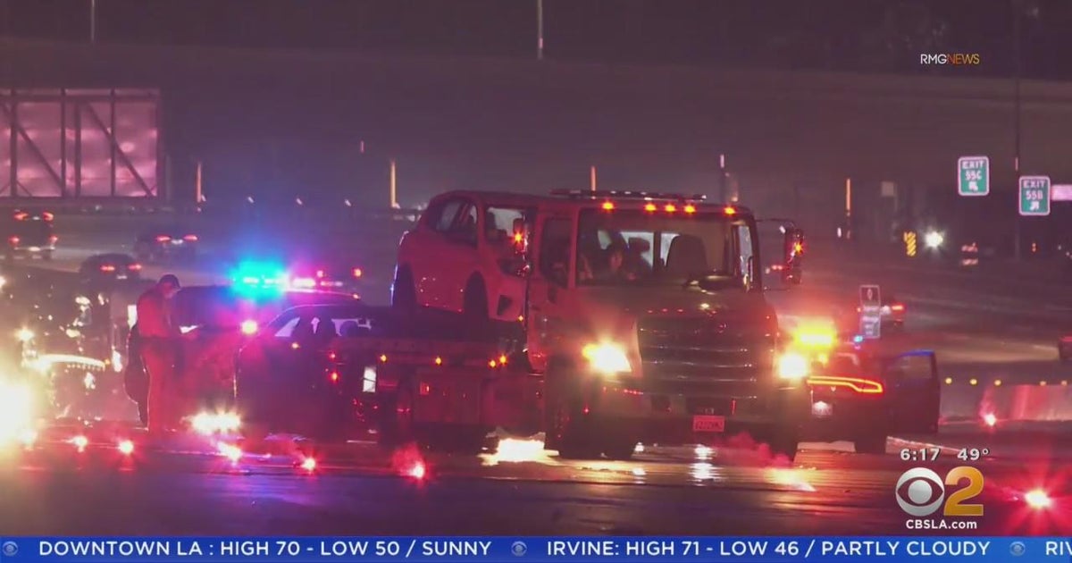 Man killed in hit-and-run on 405 freeway in West LA - CBS Los Angeles