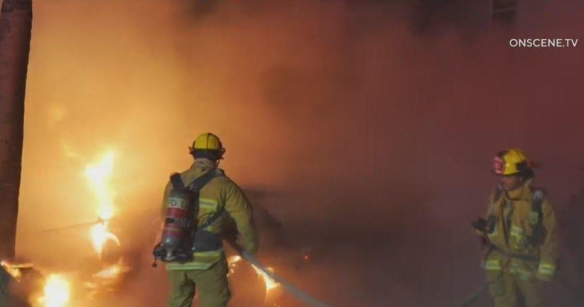 Large fire rips through building in South LA - CBS Los Angeles