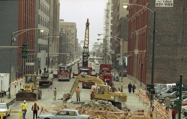 30 years ago today: Great Chicago Flood paralyzes Loop businesses - CBS  Chicago
