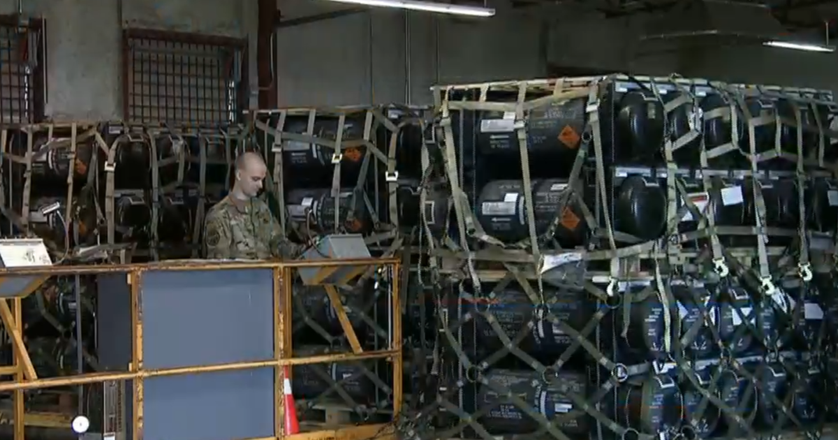 See how the U.S. is shipping javelins to Ukraine CBS News