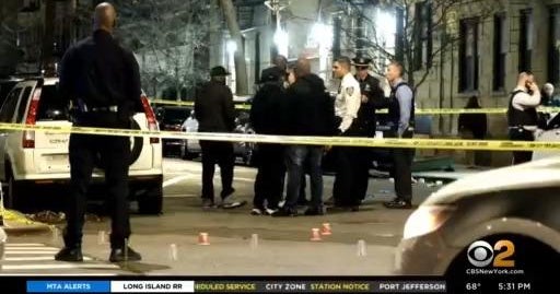 Police search for suspects in deadly shootings in the Bronx - CBS New York