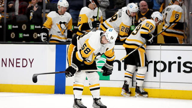 Pittsburgh Penguins v Boston Bruins 