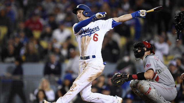 Cincinnati Reds v Los Angeles Dodgers 