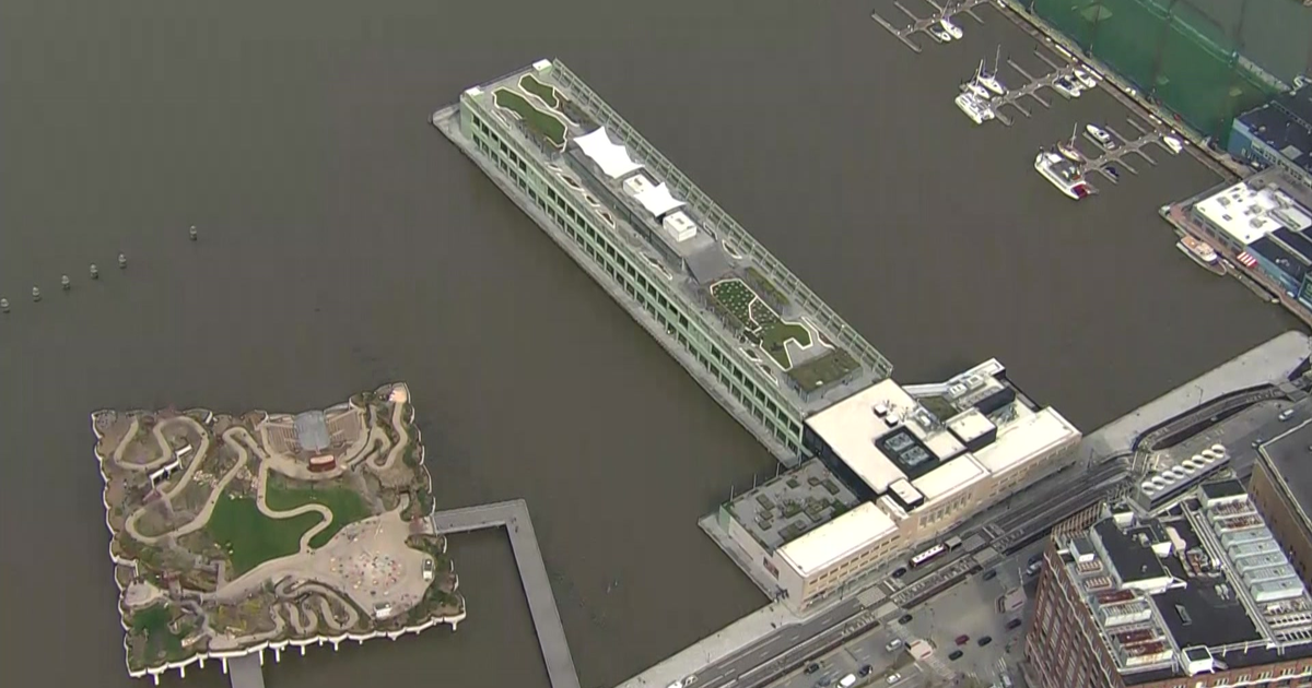 Rooftop park opens at Pier 57 in Hudson River Park - CBS New York