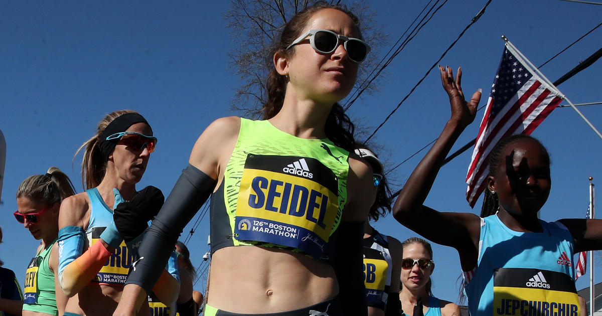 Molly Seidel Dropped Out Of Boston Marathon At Mile 16 Due To Injury