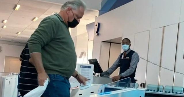 Federal judge voids mask mandate on planes, public transit CBS News