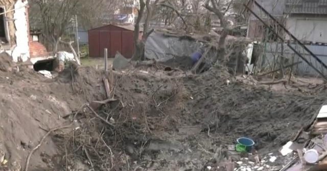 Russia intensifies battle for eastern Ukraine - CBS News