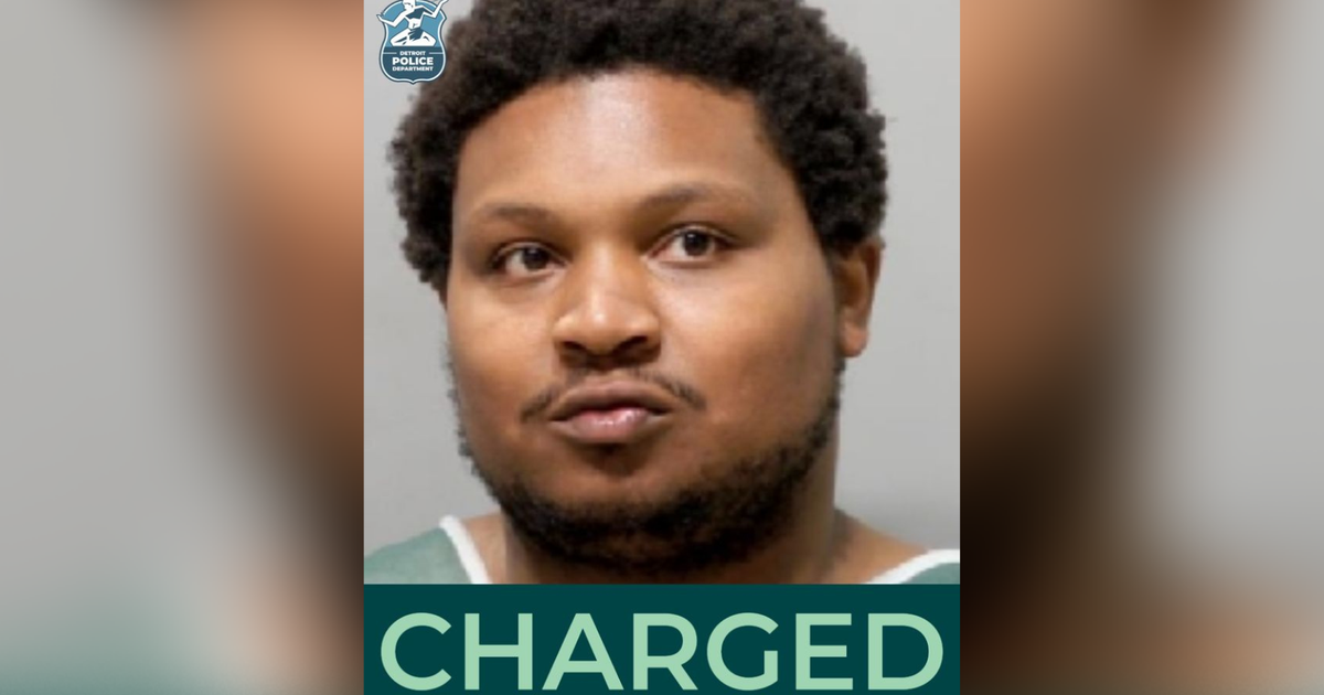 Man Shot By Detroit Officer After Fleeing In Stolen Vehicle Facing ...