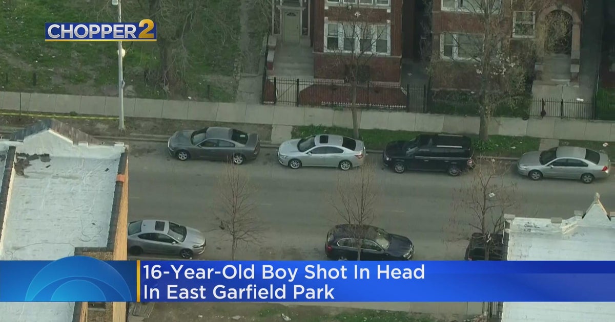 Teen in critical condition after shooting in West Garfield Park - CBS ...
