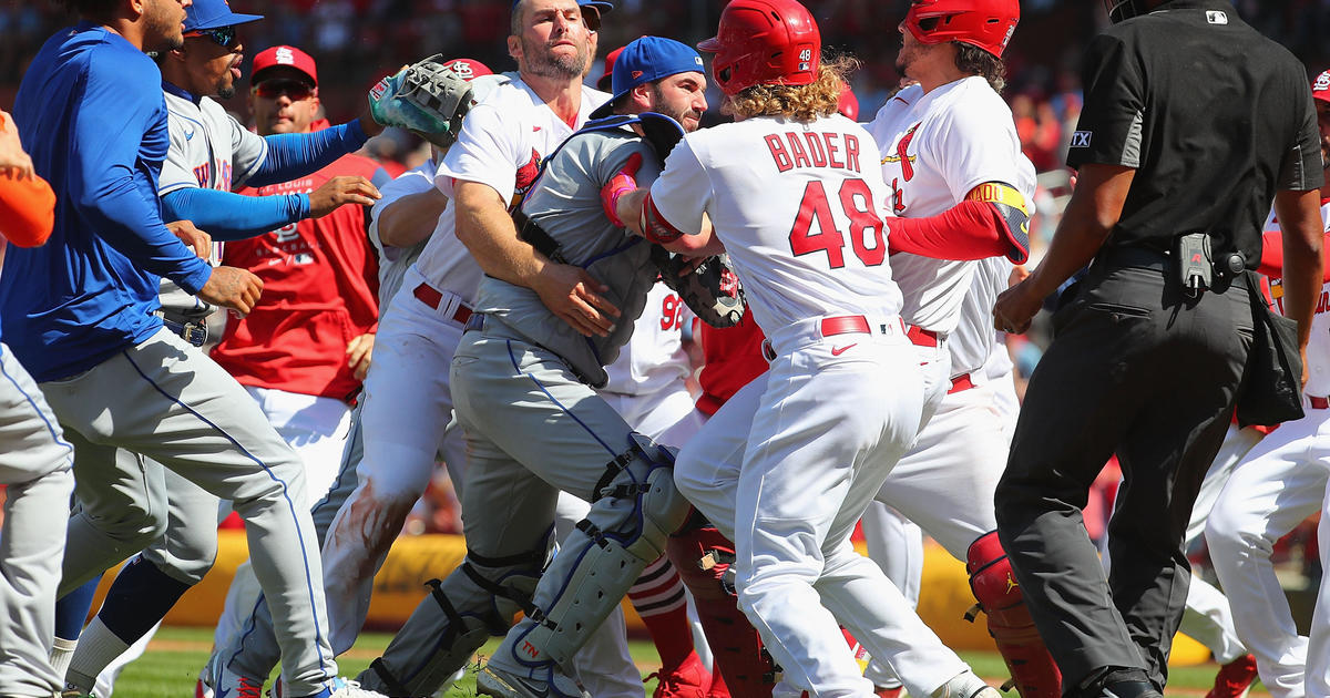 New York Yankees news: Benches clear as fight breaks out during