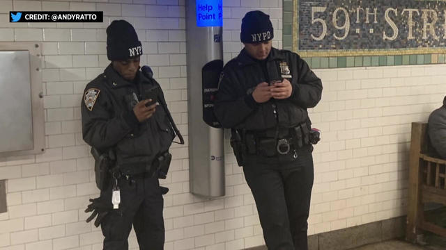 nypd-subway-safety-iphones.jpg 