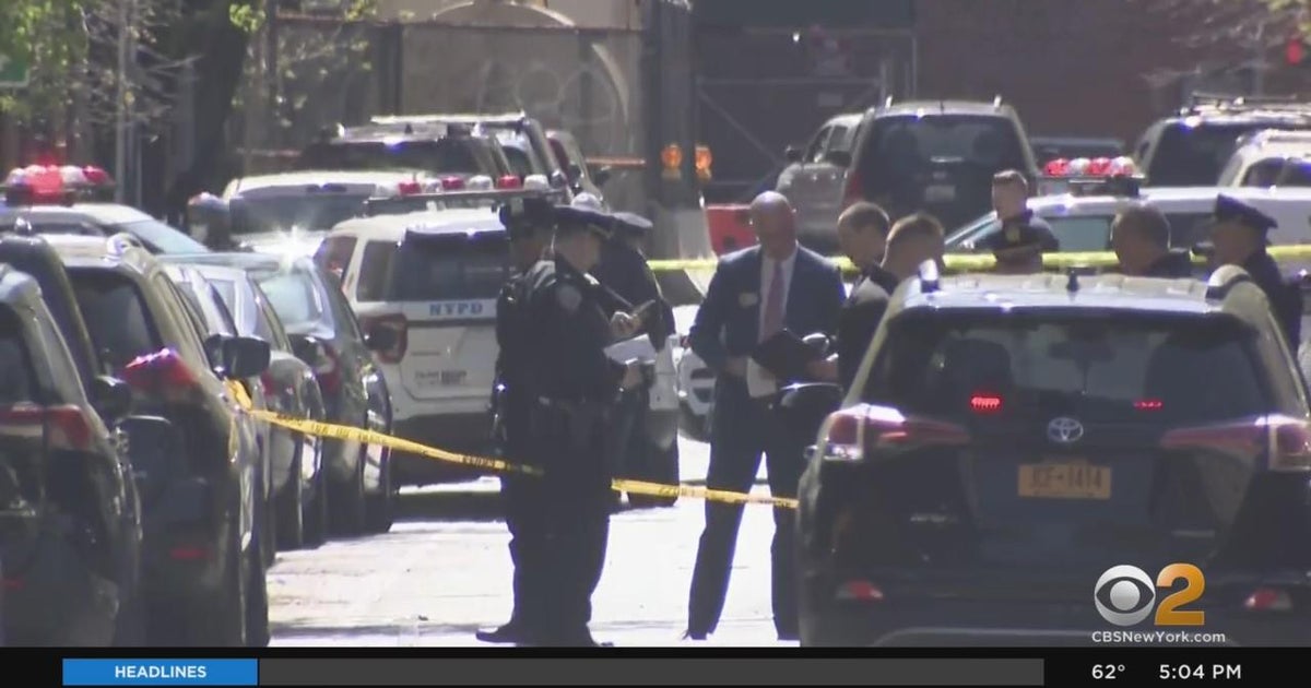 Man fatally shot in East Village, police seek gunman - CBS New York