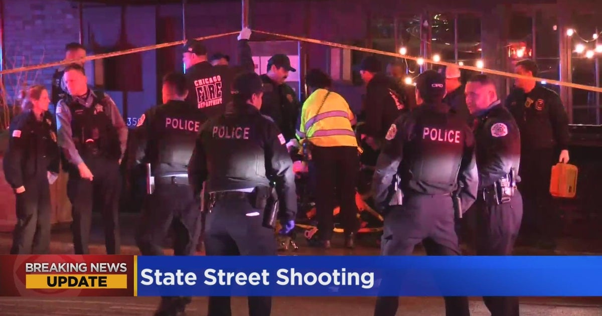 One dead, one injured after State Street Shooting in River North - CBS ...